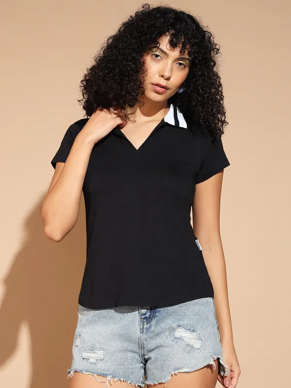Solid___Polo_Neck_Black_T-Shirt