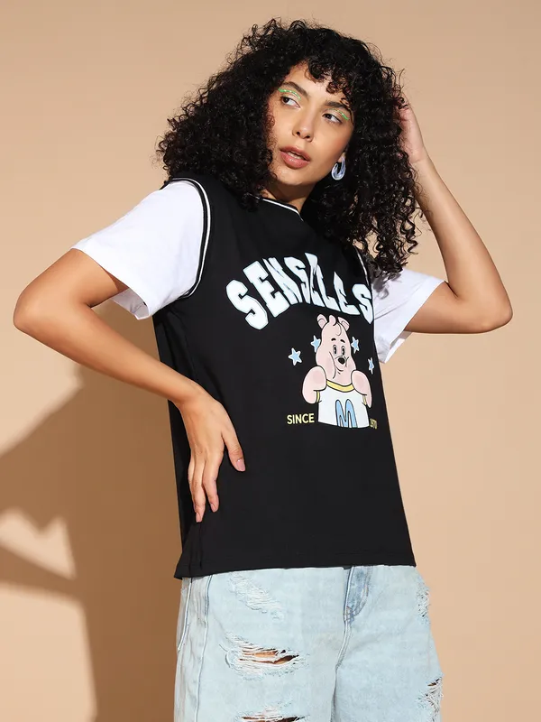 Loose_Fit_Half_Sleeve_Rugby_Style_Tshrit_With_Contrast_Striepd_Neck_Rib_Details_With_Front_Placement_Cute_Teddy_Print