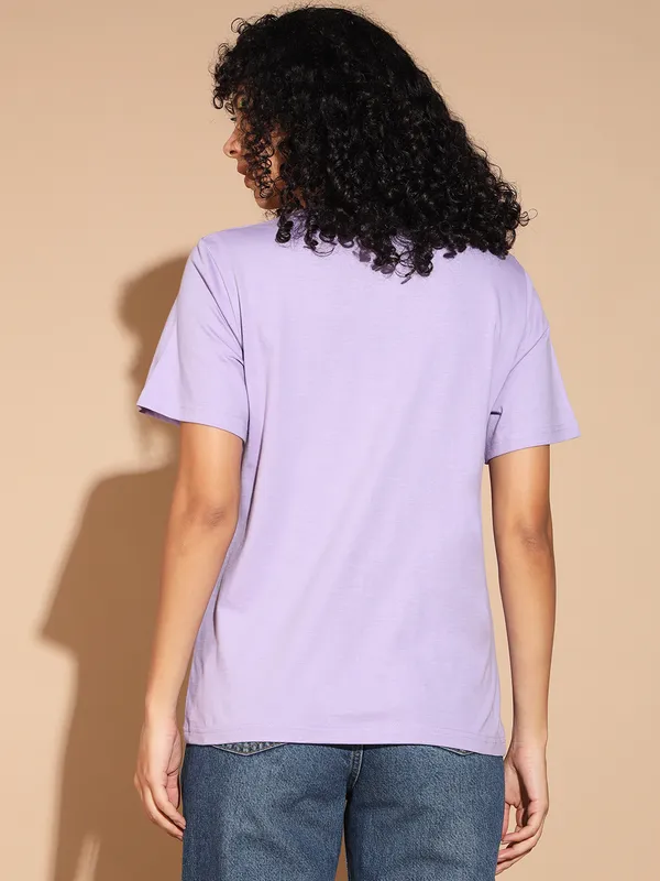Graphic_Print___Round_Neck_Purple_T-Shirt