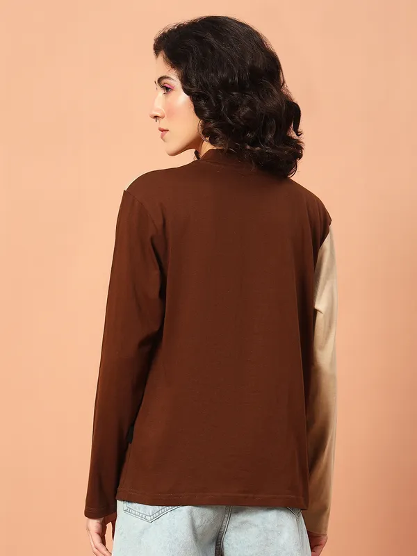Solid___Color_Blocked_High_Neck_Full_Sleeve_Tshirt