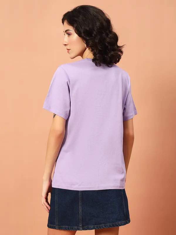 Graphic_Print___Round_Neck_Purple_T-Shirt
