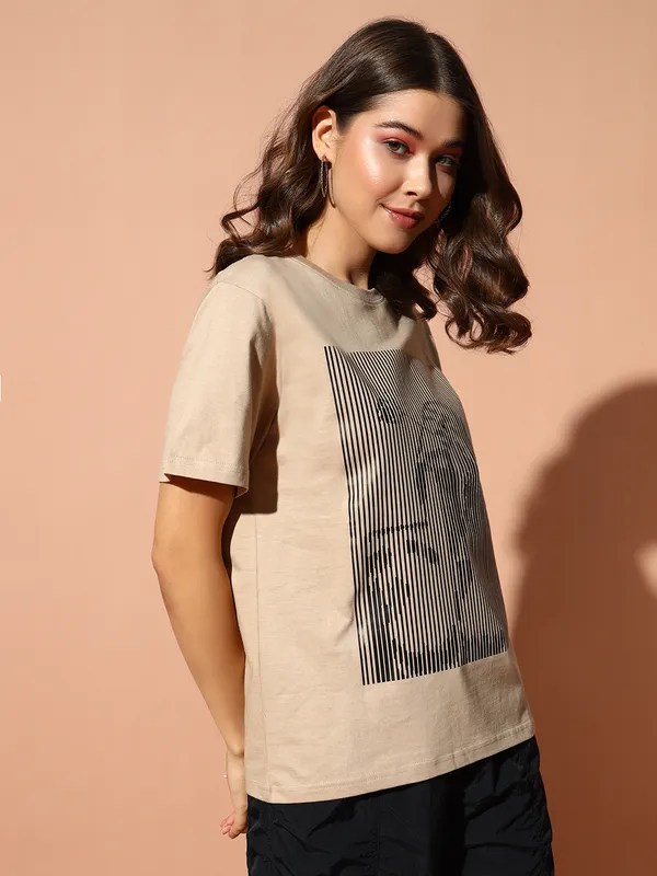 The_Dry_State_Printed_Women_Round_Neck_Brown_T-Shirt