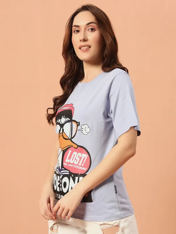 Loose_Fit_Tshirt_With_Duck_Graphic_Print_At_Fornt