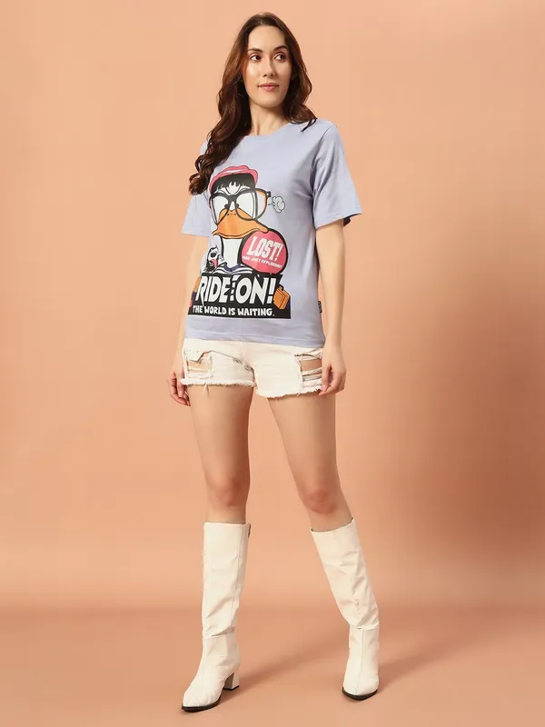 Loose_Fit_Tshirt_With_Duck_Graphic_Print_At_Fornt