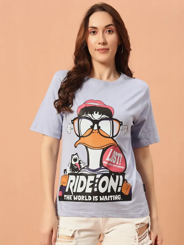 Loose_Fit_Tshirt_With_Duck_Graphic_Print_At_Fornt