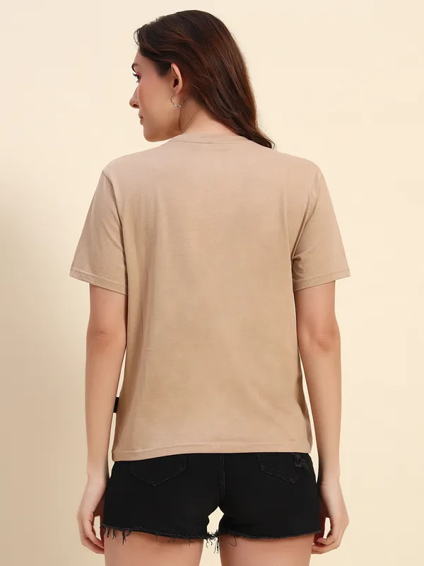 Graphic_Print___Round_Neck_Beige_T-Shirt