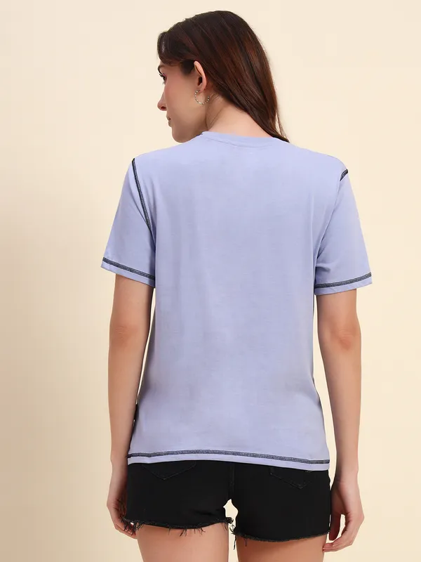 Loose_Fit_Emoji_Print_With_Contrast_Stitch_Detail_T-Shirt