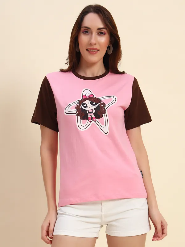 Colorblock_Half_Sleeve_T-Shirt_With_Star_Graphic_Print_At_Front_&_Contrast_Neck_Rib