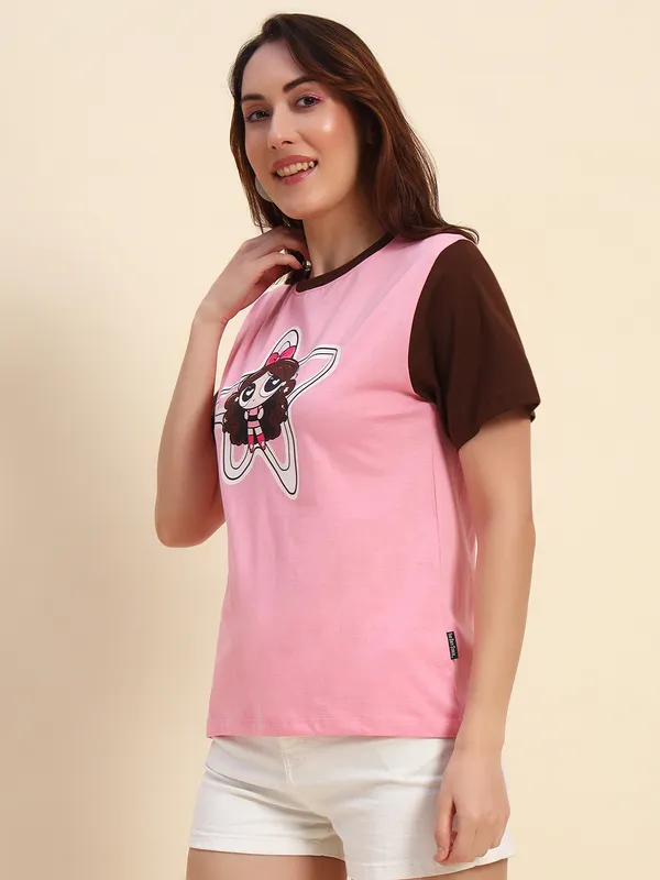 Colorblock_Half_Sleeve_T-Shirt_With_Star_Graphic_Print_At_Front_&_Contrast_Neck_Rib