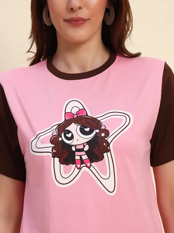 Colorblock_Half_Sleeve_T-Shirt_With_Star_Graphic_Print_At_Front_&_Contrast_Neck_Rib