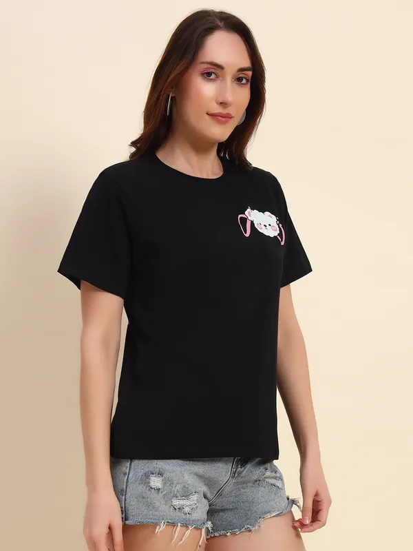 Graphic_Print___Round_Neck_Black_T-Shirt