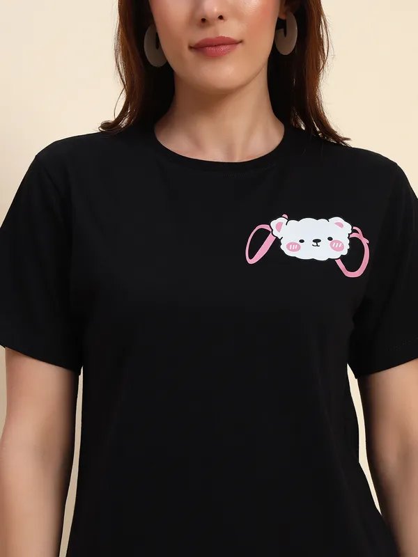 Graphic_Print___Round_Neck_Black_T-Shirt