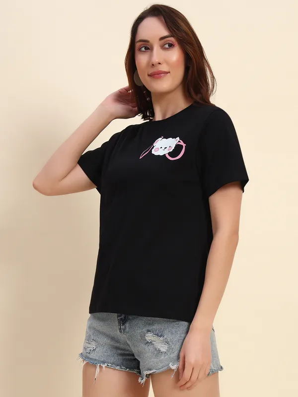 Graphic_Print___Round_Neck_Black_T-Shirt