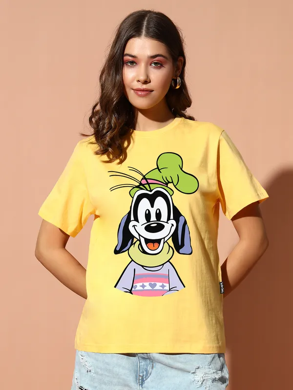 Women's_Yellow_Relaxed_Fit_Graphic_T-Shirt_with_Goofy_Cartoon_Print