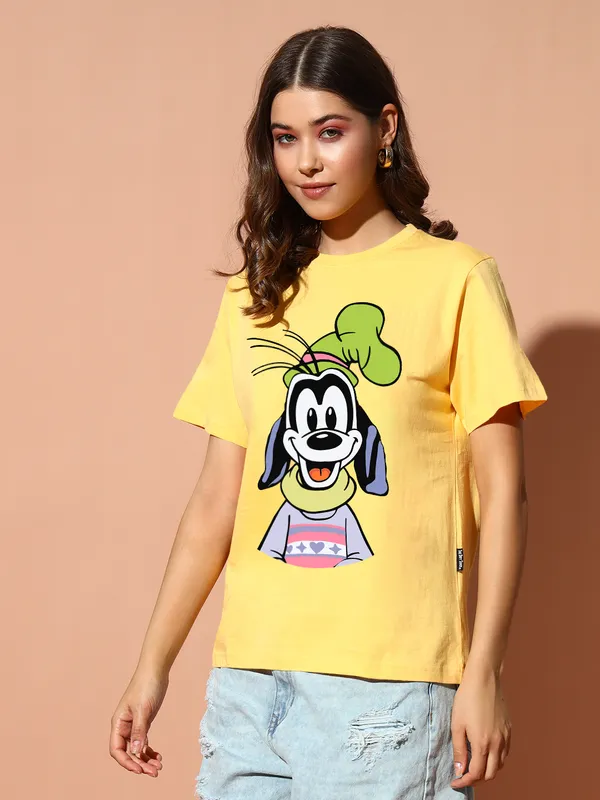 Women's_Yellow_Relaxed_Fit_Graphic_T-Shirt_with_Goofy_Cartoon_Print