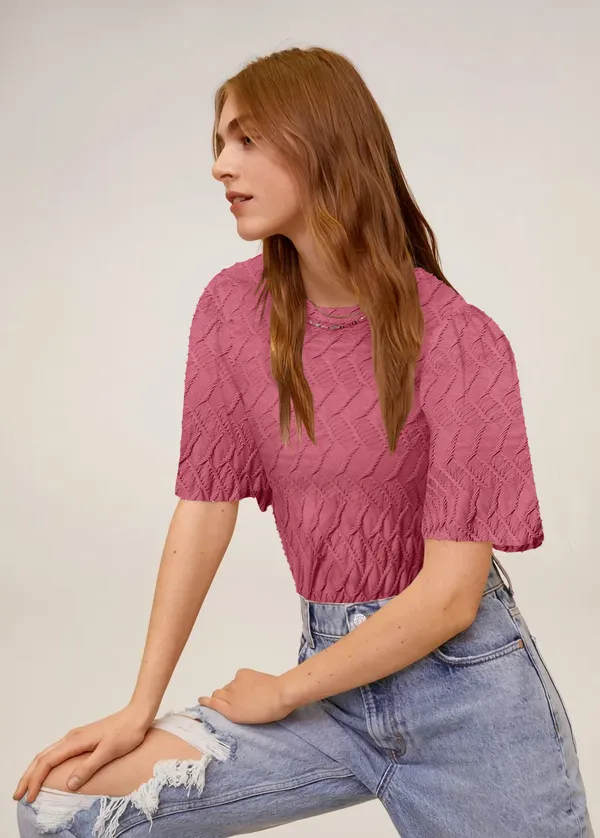 Women's_texture_top_with_simple_round_neck_and_flounce_sleeve