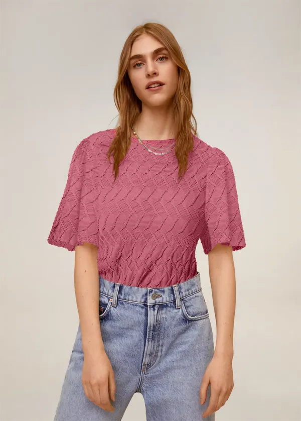 Women's_texture_top_with_simple_round_neck_and_flounce_sleeve