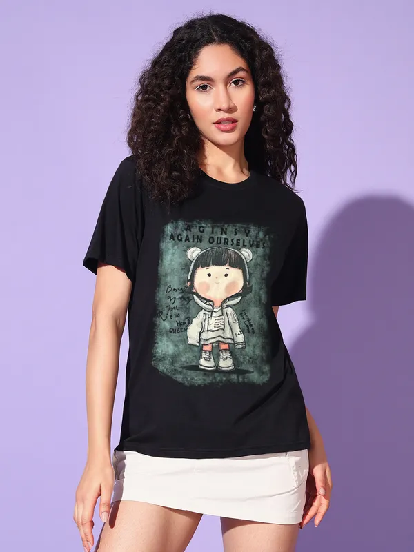 Women's_Loose_Fit_Half_Sleeve_Tshirt_with_tomboy_girl_graphic_print_at_front