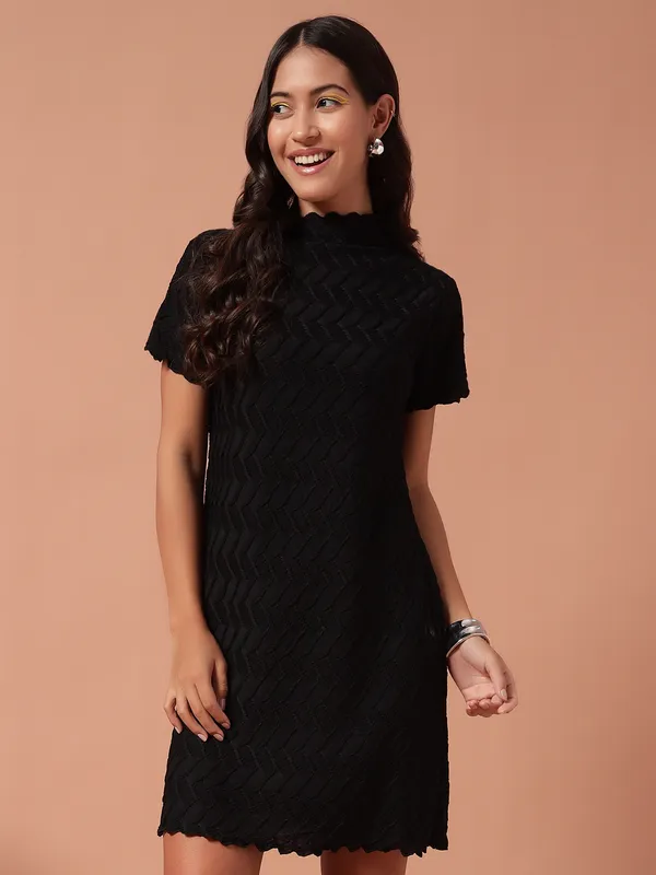 T_Shirt_Black_Dress