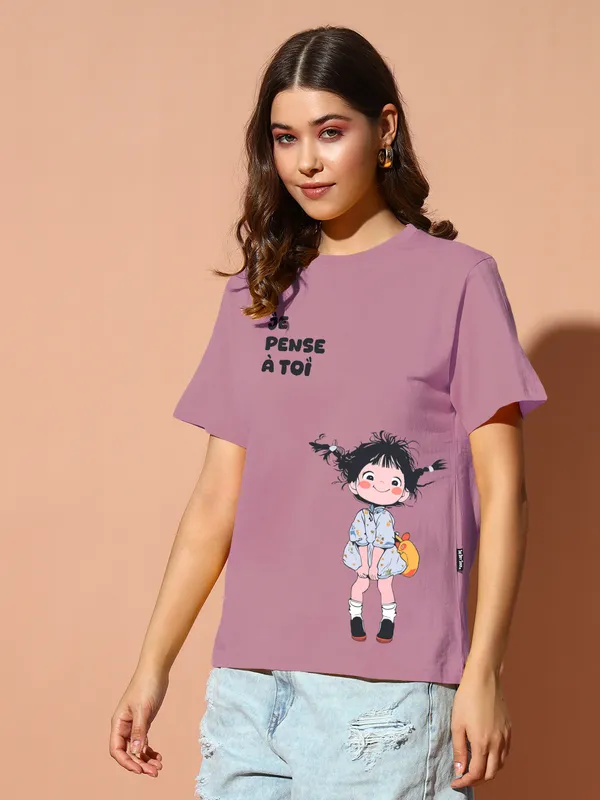 Women's_Loose_Fit_Half_Sleeve_Tshirt_cute_little_girl_print_at_front