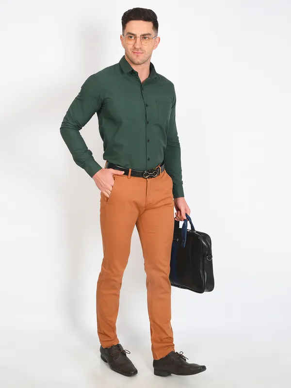 Bottle_Green_Trendy_Design_Premium_Cotton_Shirt_For_Men