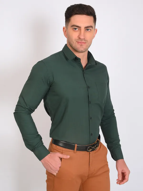 Bottle_Green_Trendy_Design_Premium_Cotton_Shirt_For_Men