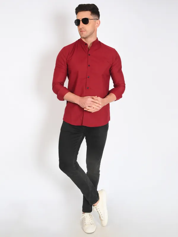 Red_Trendy_Design_Mandarin_Collar_Cotton_Blend_Solid_Shirt_For_Men