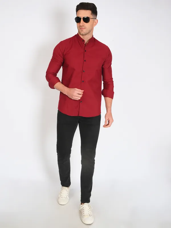 Red_Trendy_Design_Mandarin_Collar_Cotton_Blend_Solid_Shirt_For_Men