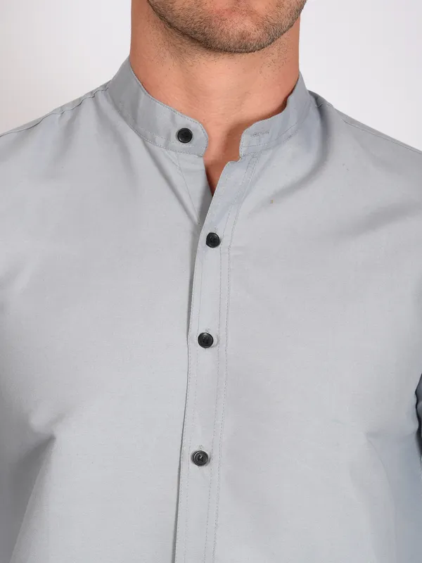 Grey_Trendy_Design_Mandarin_Collar_Cotton_Blend_Solid_Shirt_For_Men