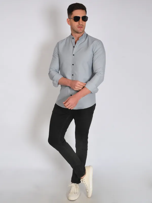 Grey_Trendy_Design_Mandarin_Collar_Cotton_Blend_Solid_Shirt_For_Men