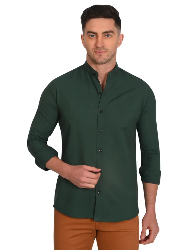 Bottle_Green_Trendy_Design_Mandarin_Collar_Cotton_Blend_Solid_Shirt_For_Men