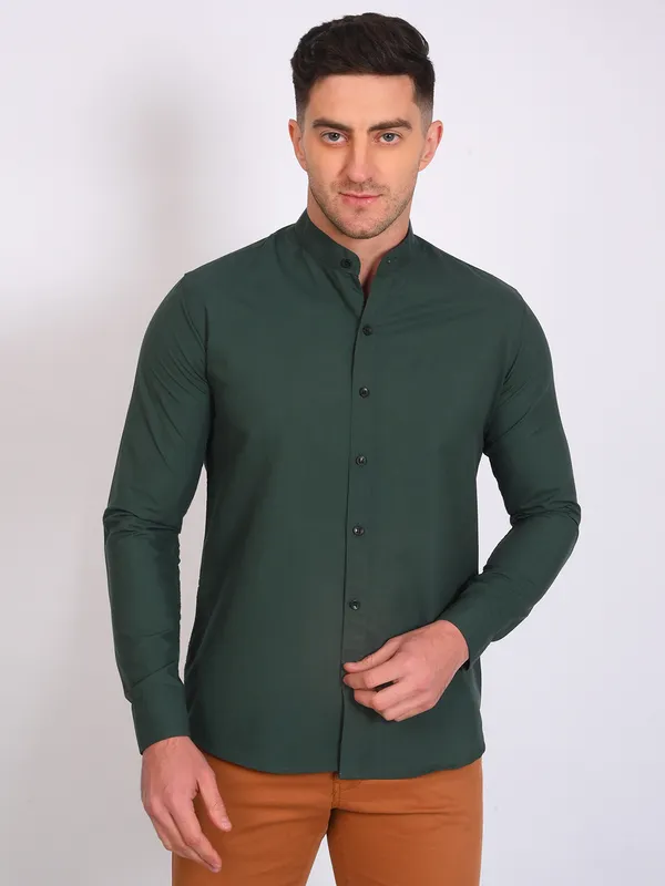 Bottle_Green_Trendy_Design_Mandarin_Collar_Cotton_Blend_Solid_Shirt_For_Men