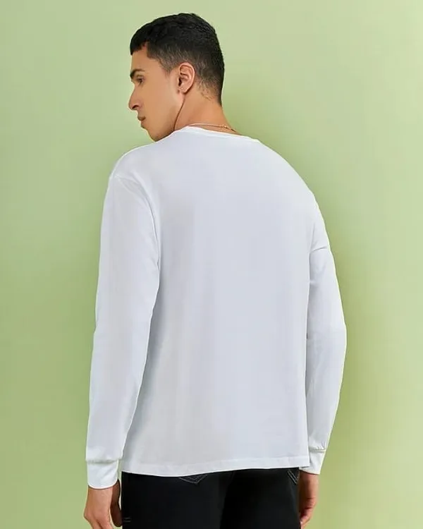 White_Trendy_Design_Premium_Sweatshirt_For_Men