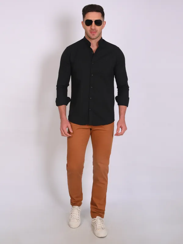 Black_Trendy_Design_Mandarin_Collar_Solid_Shirt_For_Men