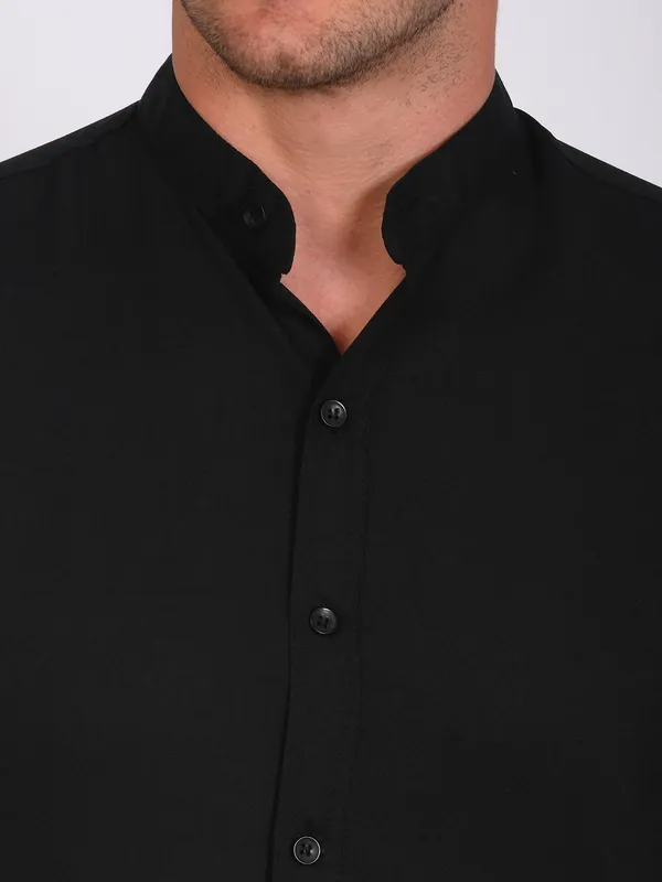 Black_Trendy_Design_Mandarin_Collar_Solid_Shirt_For_Men
