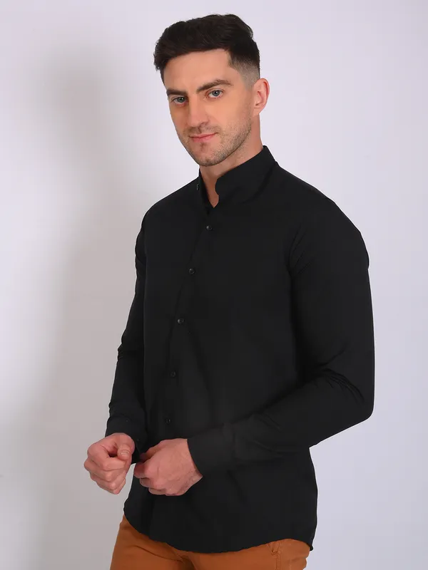 Black_Trendy_Design_Mandarin_Collar_Solid_Shirt_For_Men