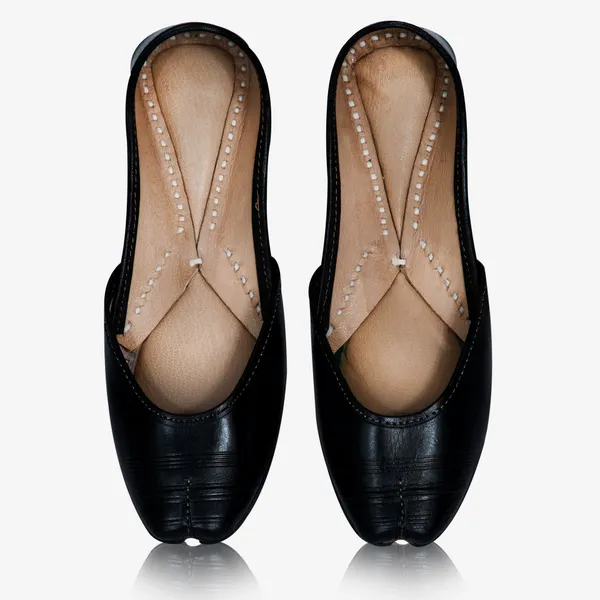 Handmade_Basic_Black_Jutti_for_Women's