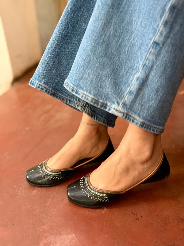 Handmade_Boho_Black_Handcrafted__Jutii_For_Women