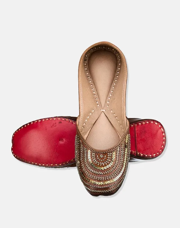Handmade_Celestial_Embellishment_Jutti_–_Handcrafted_by_UrbanicIndia