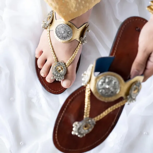 Handmade_GOLDEN_JEWELL_KOLHAPURI_2