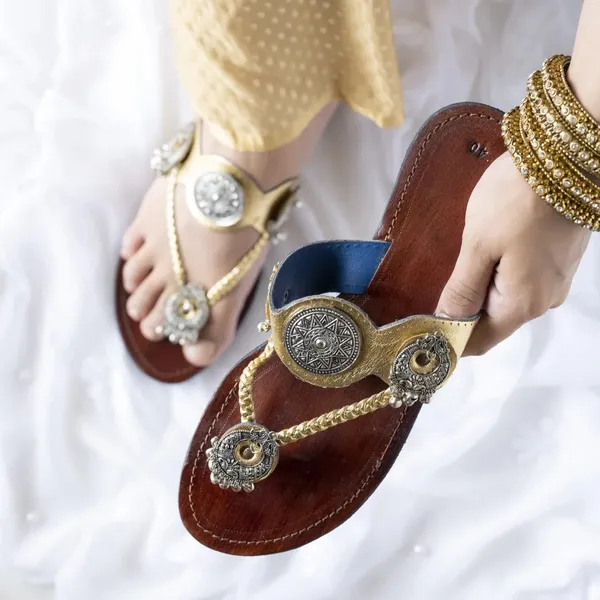 Handmade_GOLDEN_JEWELL_KOLHAPURI_2
