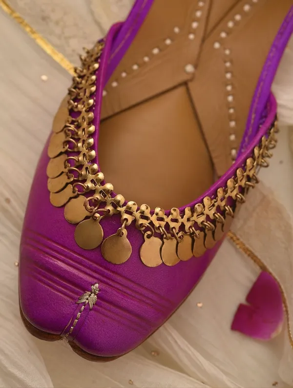 Handmade_Megenta_Gold_Coin_Payal_Jutti_For_Women