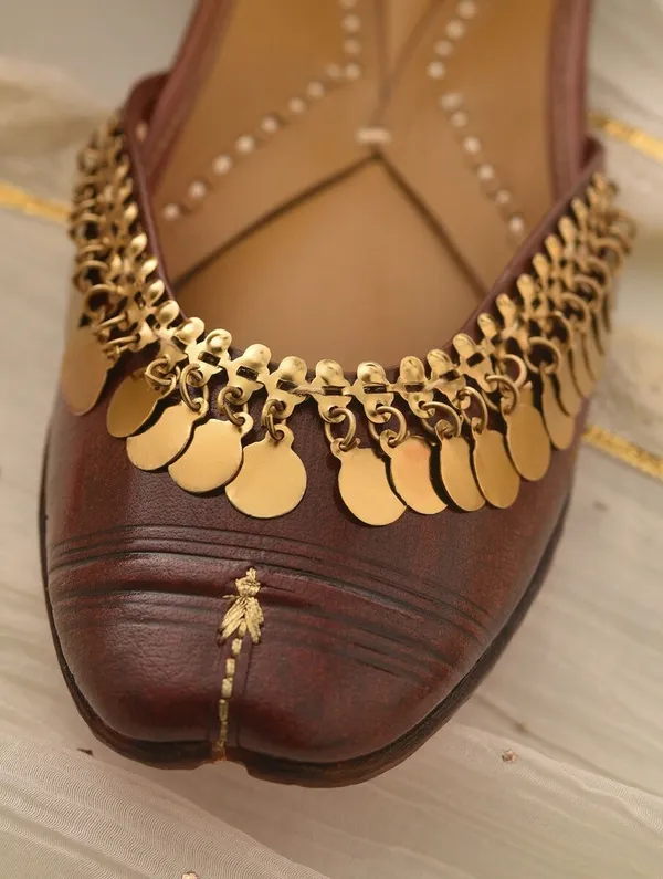 Handmade_Gold_Coin_Brown_Jutti