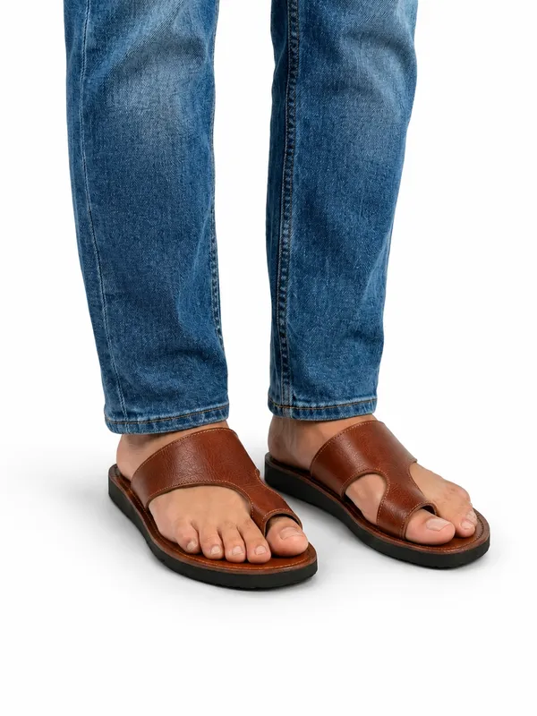 Handmade_Men’s_Single-Strap_Toe-Loop_Leather_Sandals_|_Minimalist_Ethnic_Slides
