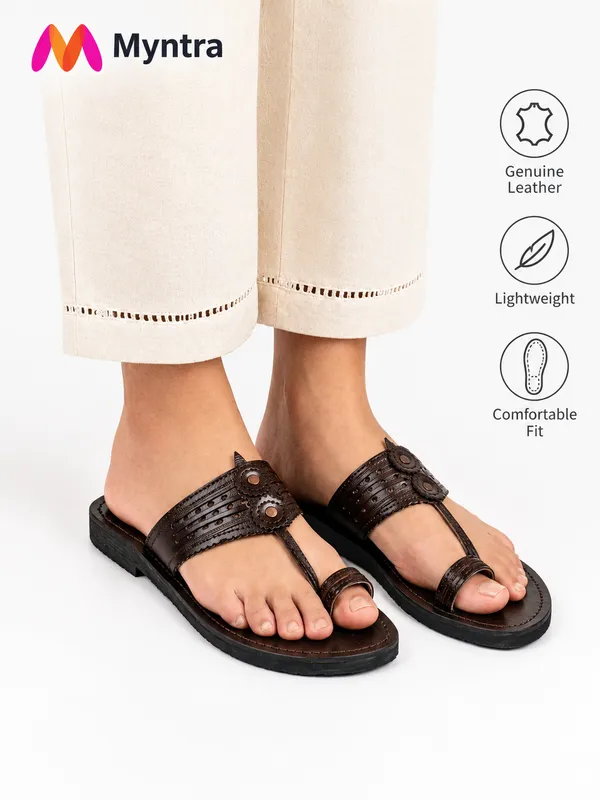 Brown_Ebony_Handmade__Kolhapuri_For_Women's_