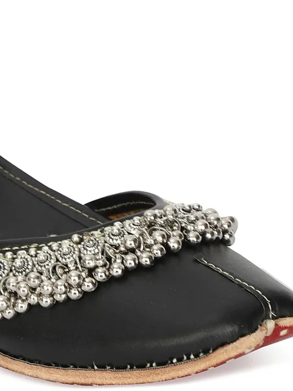 Black_Ghungroo_Payal_Jutti_For_Women