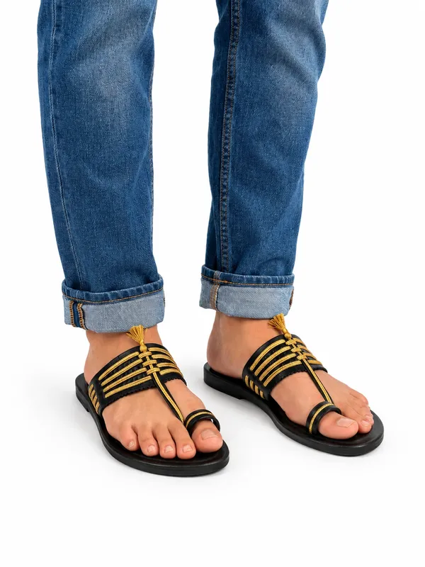 The_Thalapathy_Edition_–_Handcrafted_Black_Kolhapuri_Chappal