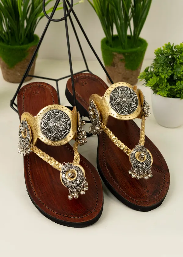 Handmade_UrbanicGolden_Jewel_Kolhapuri_–_Handcrafted_Luxury_by_UrbanicIndia