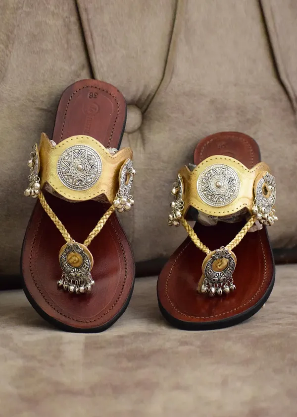 Handmade_UrbanicGolden_Jewel_Kolhapuri_–_Handcrafted_Luxury_by_UrbanicIndia