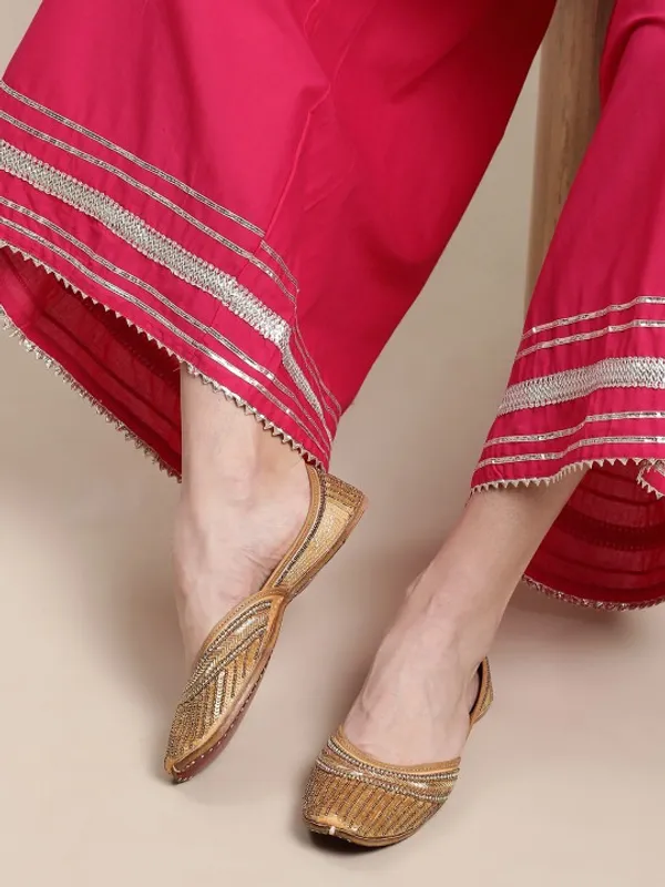 Handmade_UrbanicIndia_Pearl_Jutti_–_Women’s_Gold-Toned_Leather_Embellished_Mojari_Flats
